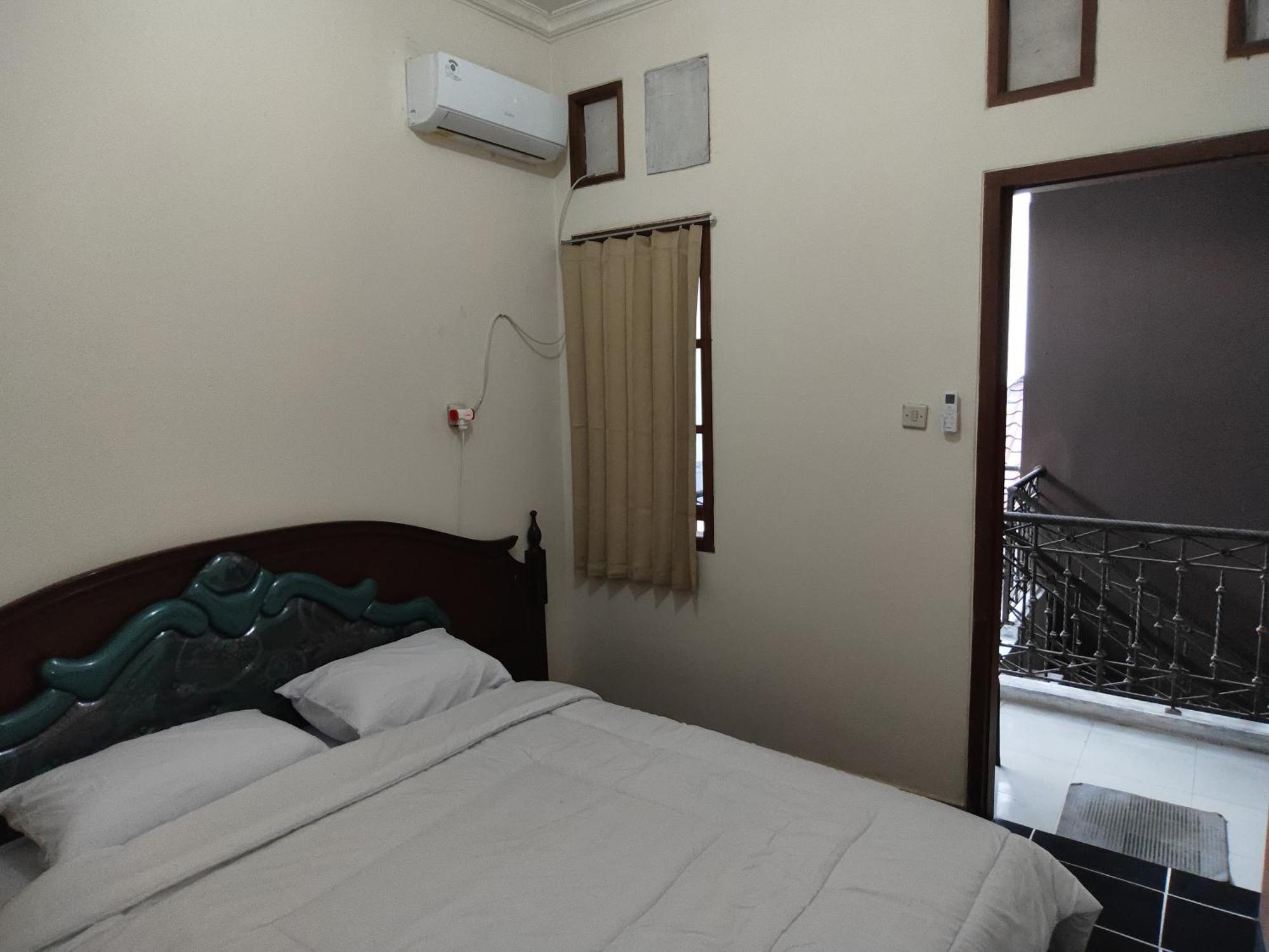 Tirto 27 Homestay Yogyakarta Pokoj fotografie